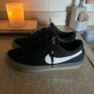 Nike SB Zoom Blazer Low - Perfect Condition